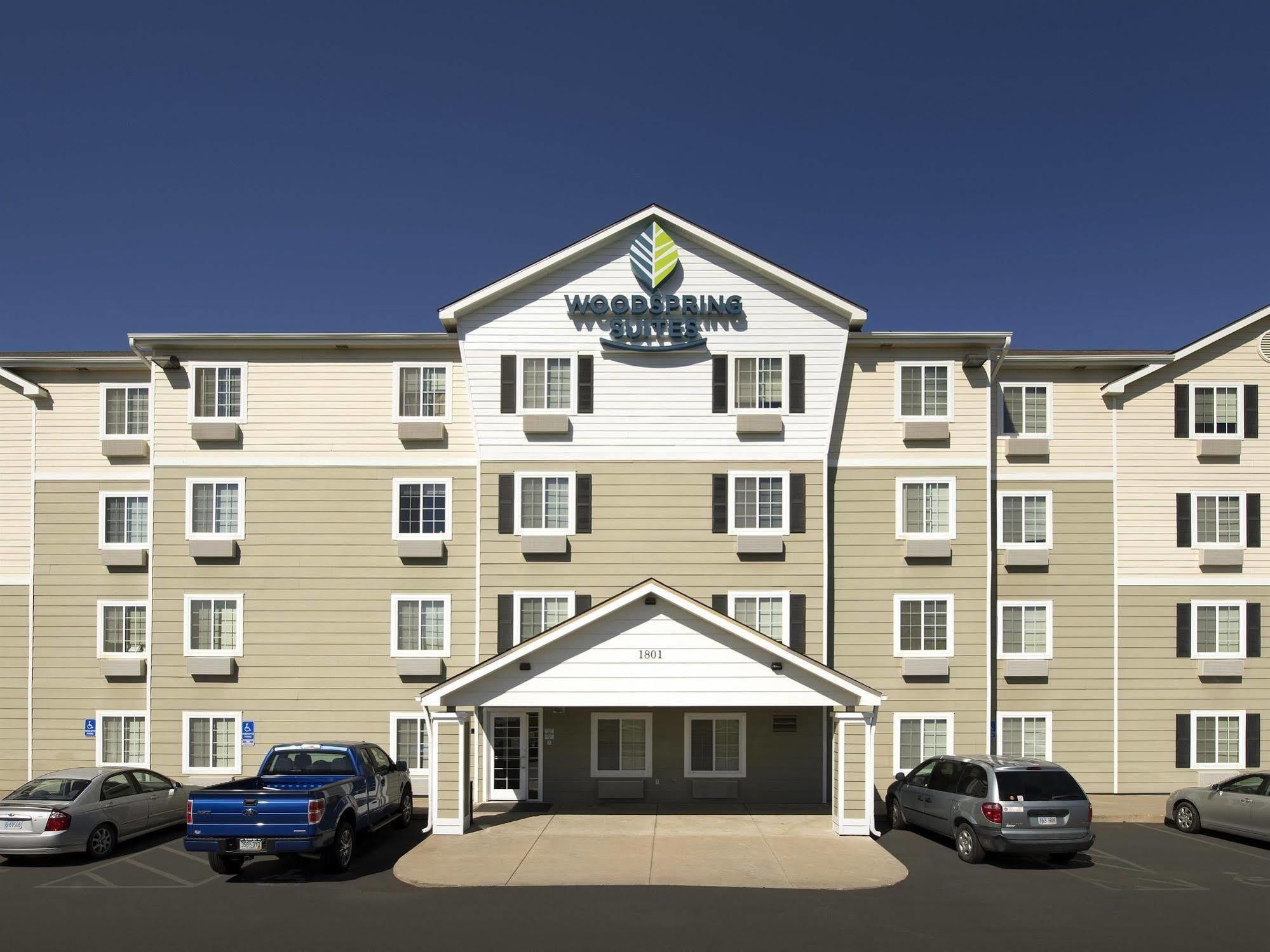 Woodspring Suites Topeka Esterno foto
