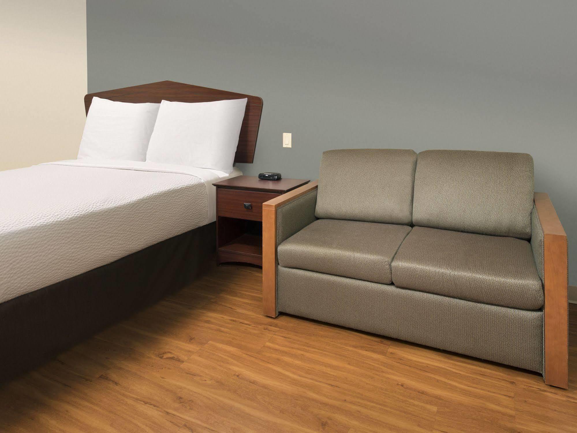 Woodspring Suites Topeka Esterno foto