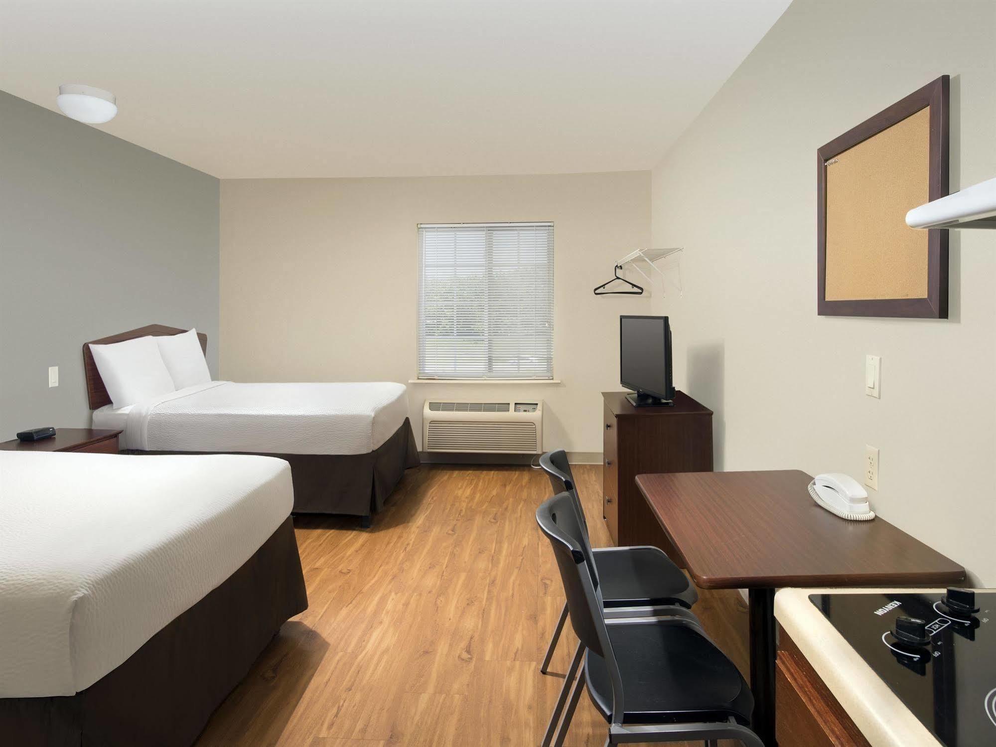Woodspring Suites Topeka Esterno foto